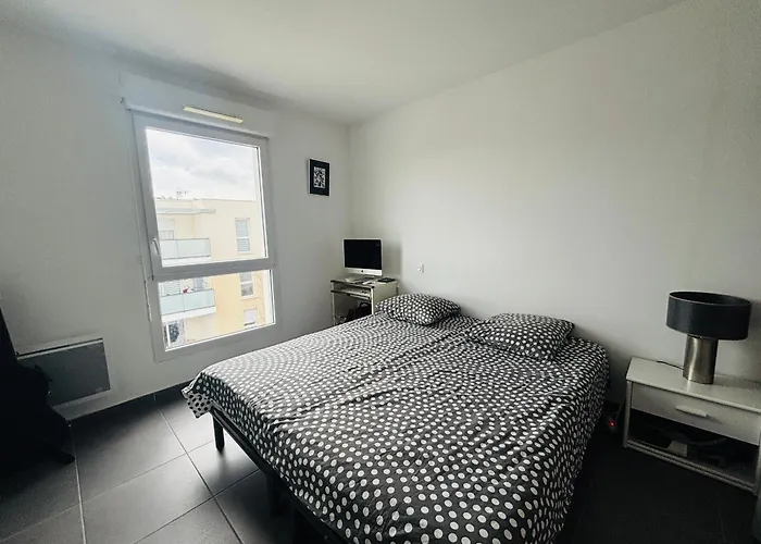 : 4 Pers Avec Terrasse, Parking Et Wifi - Fr-1-309-555